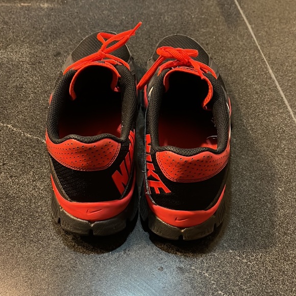 Nike training shoes - Picture 3 of 7